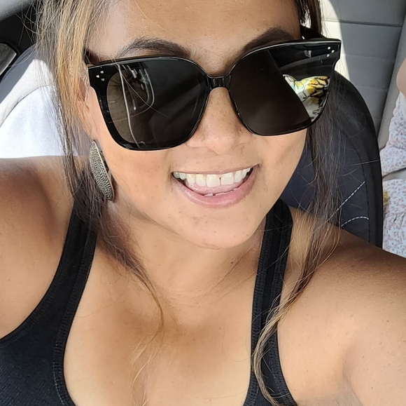 Meet your Posher, Candy - Picture 1 of 1